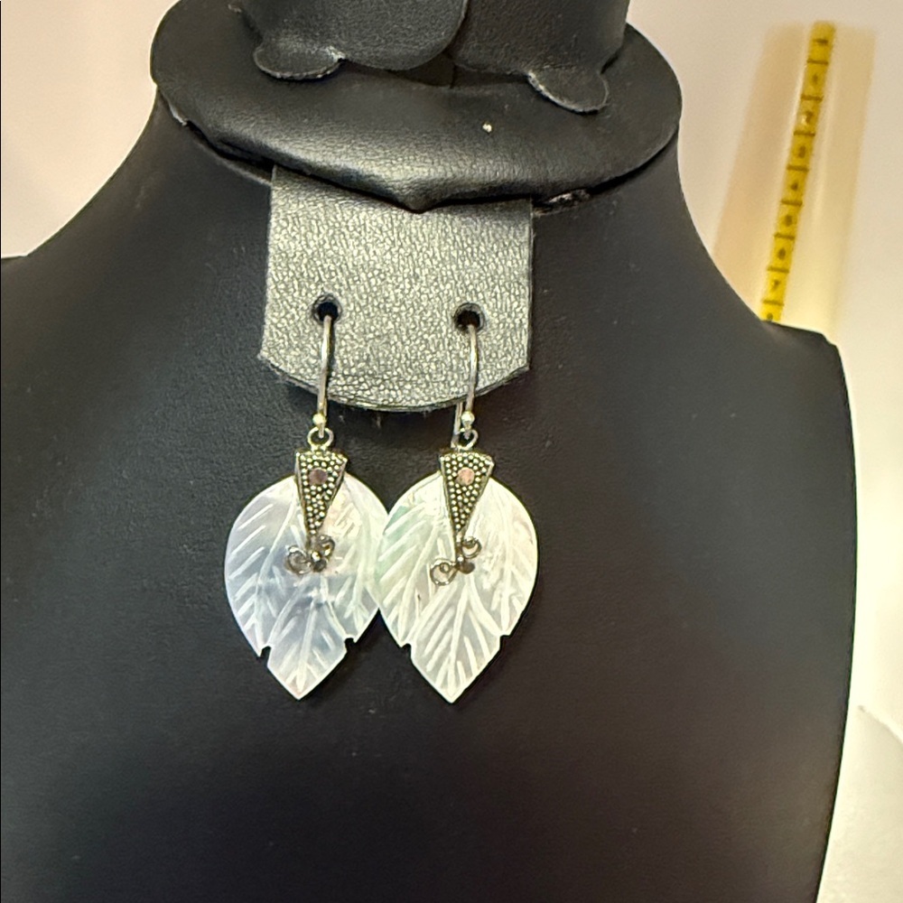 926 Sterling Silver Mother of Pearl Beautiful Silver Leaf Earrings. Marcasite.​